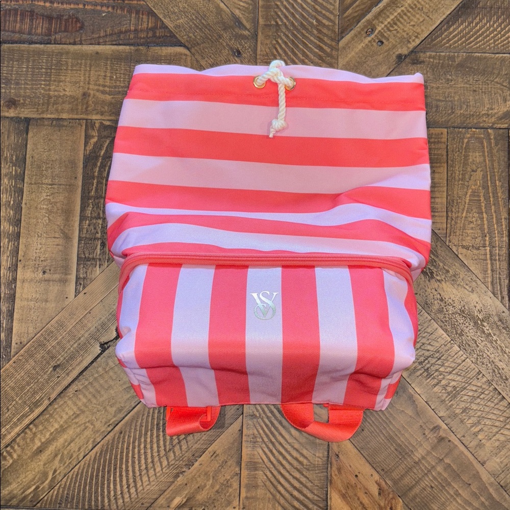 Victoria’s Secret Backpack Cooler Bag - Picture 4 of 5